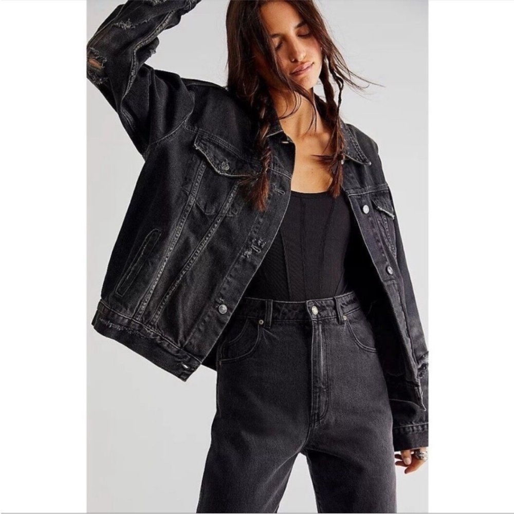 NWOT Free People We The Free Jolene Trucker Jacket Distressed Black Denim